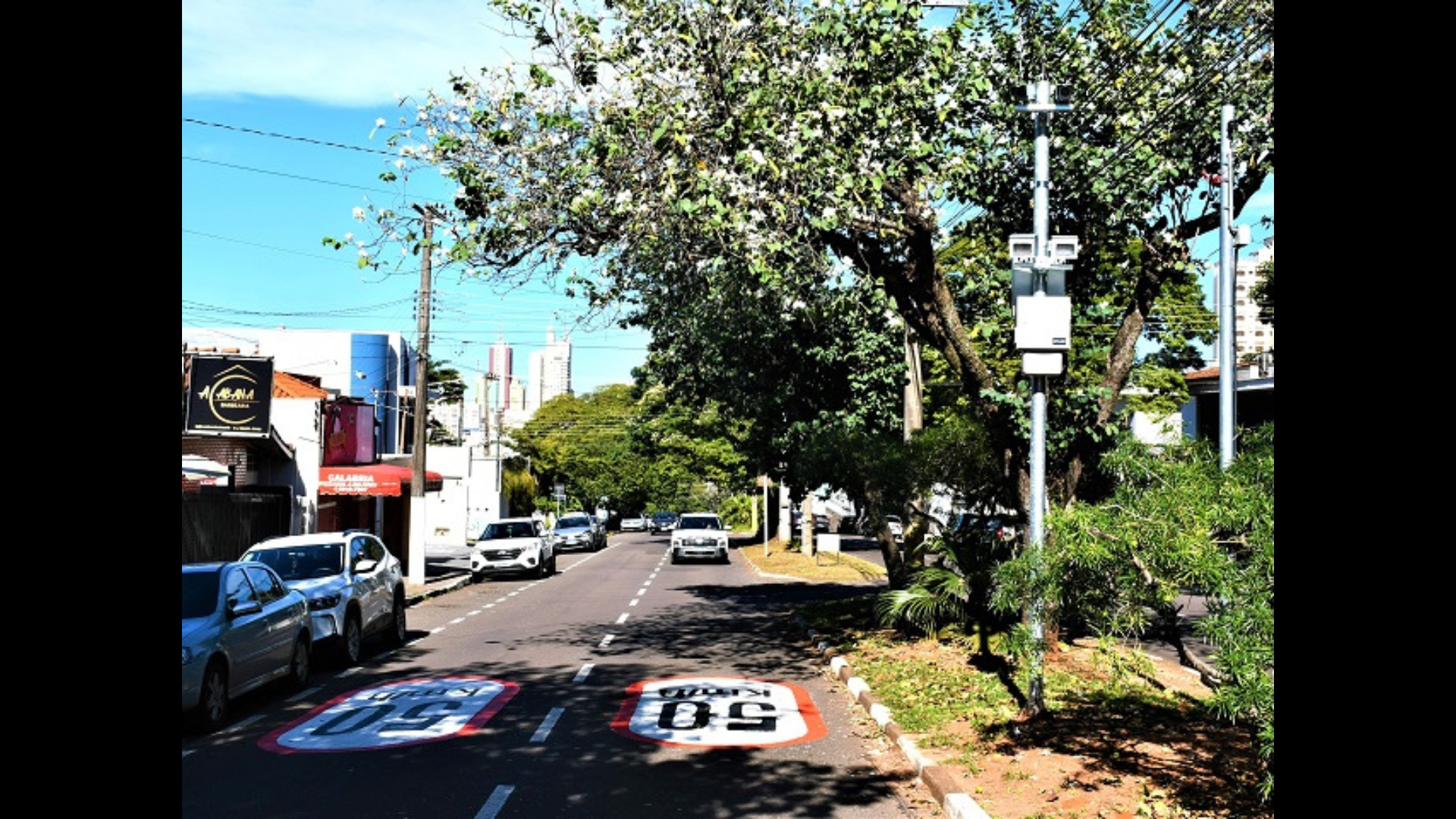Limites máximos permitidos são de 50km/h e 60km/h, a depender do trecho.